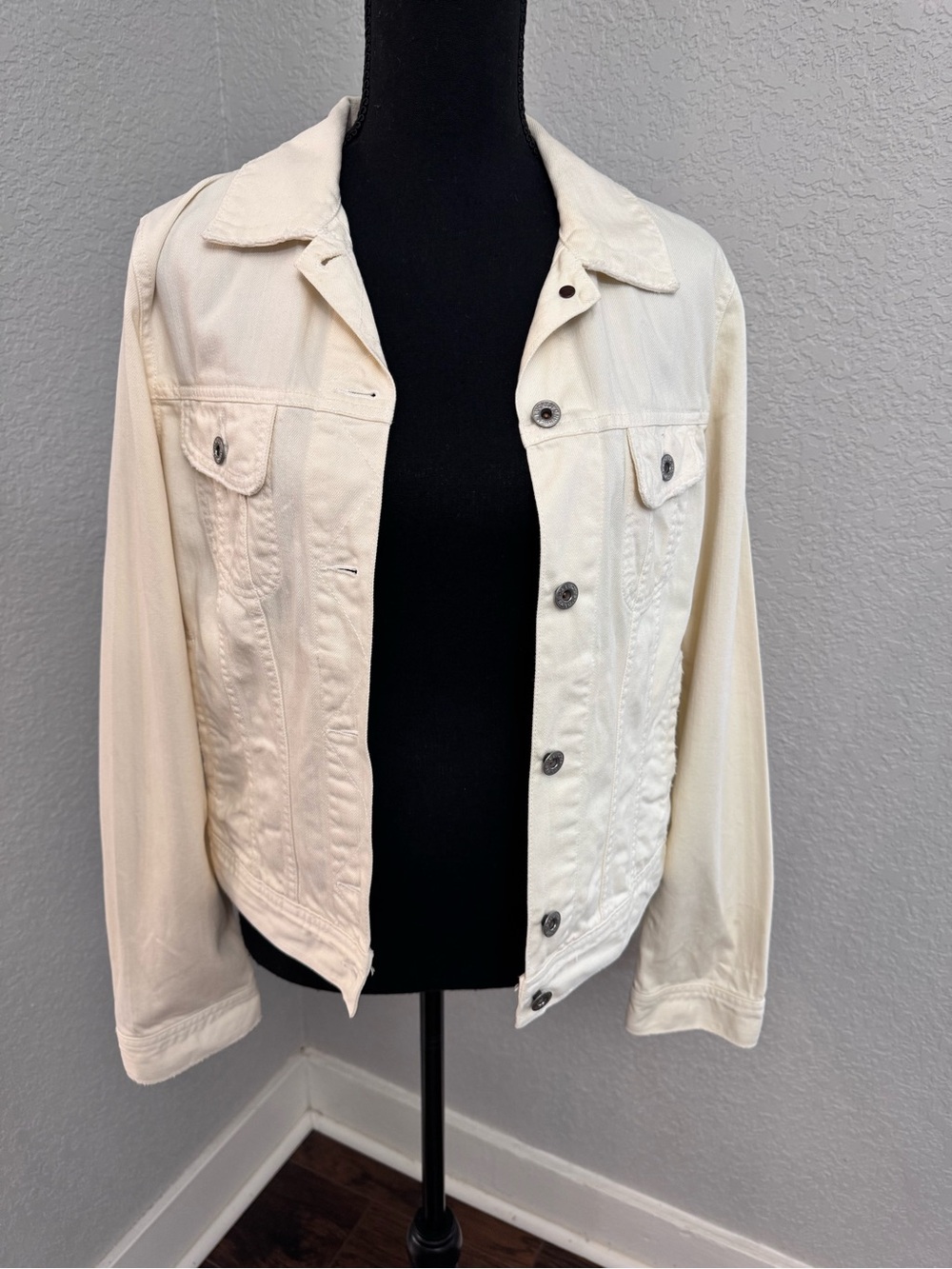 Vintage Lucky Brand Cream Denim Jacket with Pink & Multi-Color Floral Embroidery - Picture 7 of 12